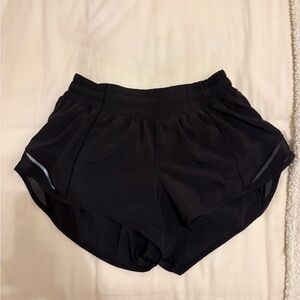 Lululemon Hotty Hot Low-Rise Short 2.5”, Size 4, Black